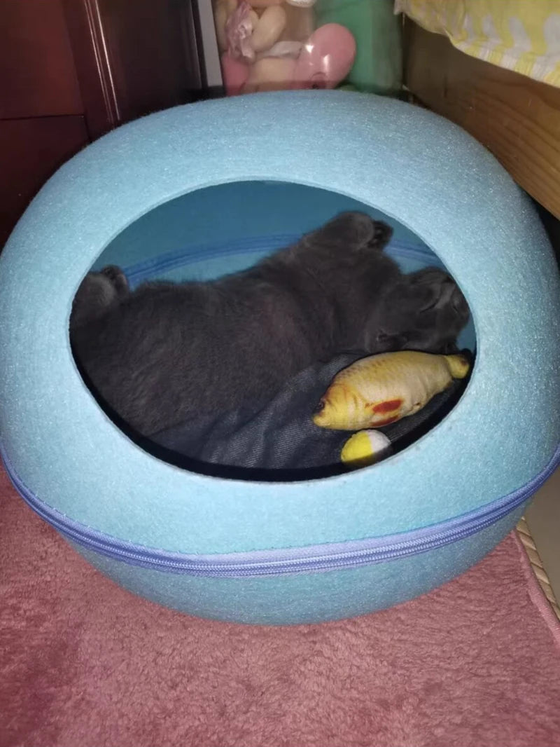 Katzenbett aus Naturfilz – gemütliche Katzenhöhle mit Kissen